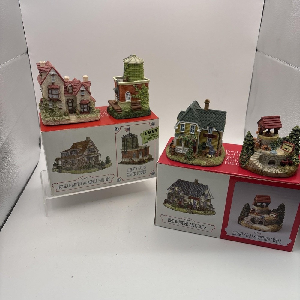 Lot of 4 Liberty Falls~AH152 & Water Tower and AH100 and Wishing Well~IOB